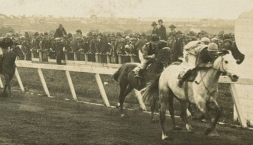 historical photo of early Australian horse racing